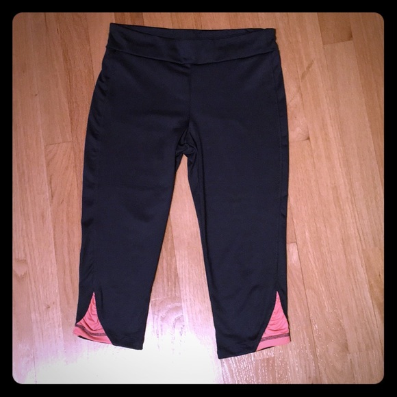Old Navy Active youth XL athletic capris - Picture 1 of 3